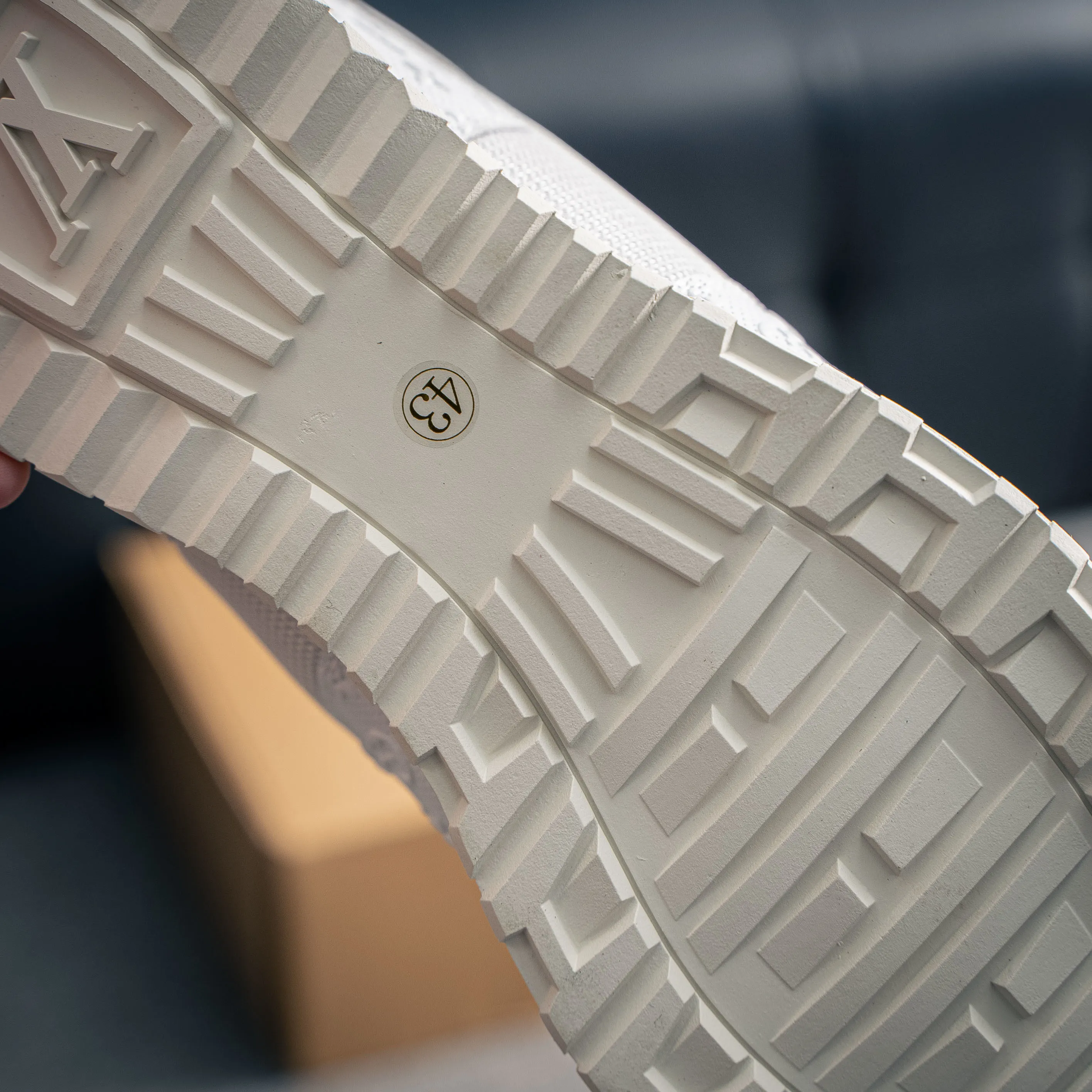 Louis Vuitton Archlight Sneakers｜ INS · · Series Retro Chunky Sneakers ✦ LV ✦ Quality